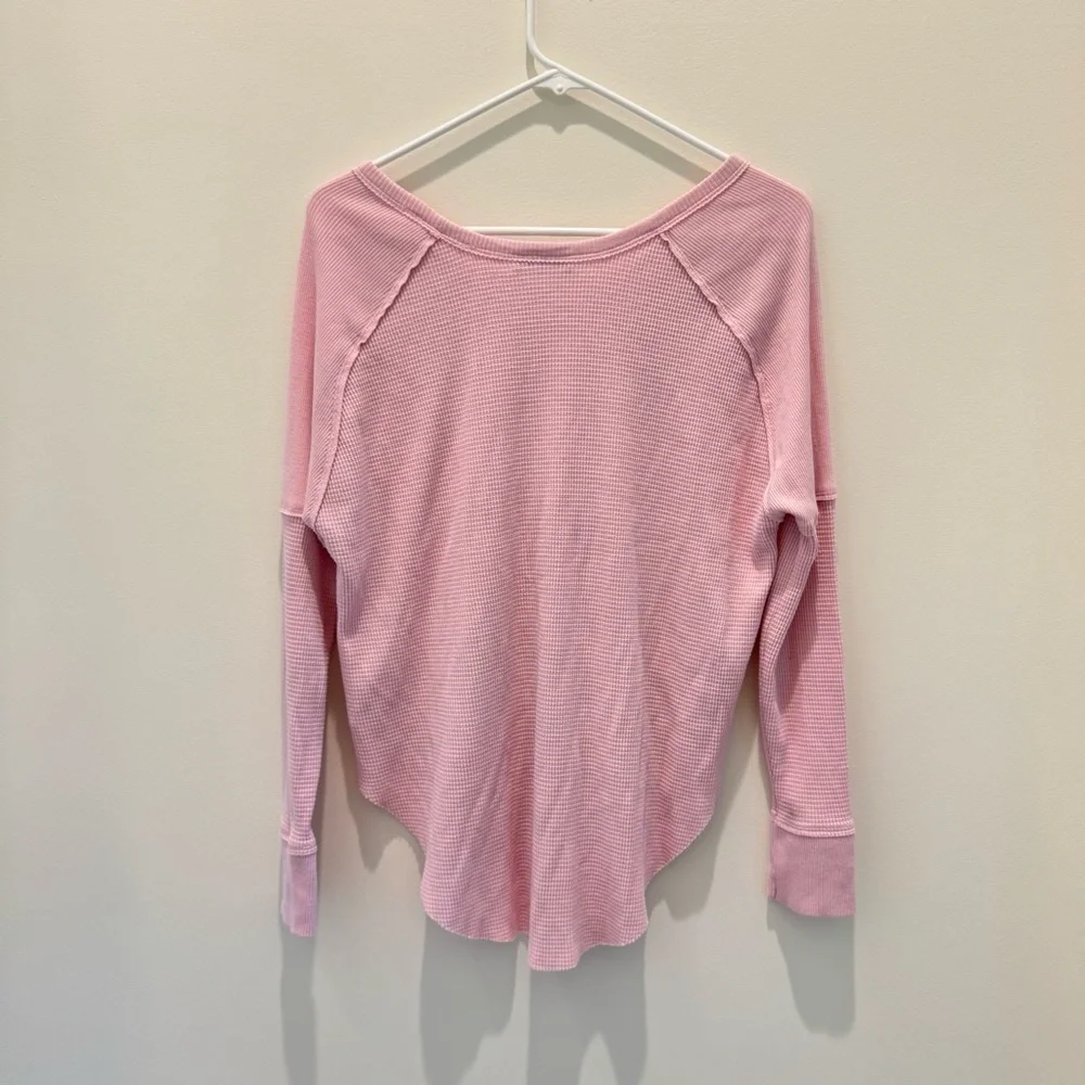 Aritzia Tna Alder Thermal Waffle knit long sleeve light pink  Size M
